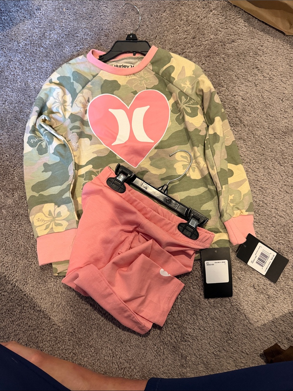 NWT Hurley Pink & Olive Camo Heart Sweatshirt and Pink Leggings Set